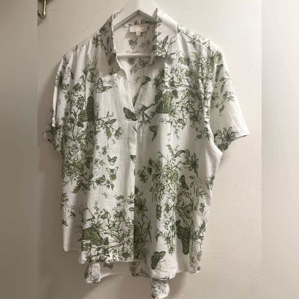 Beige Floral Short-Sleeve Camp Shirt - Women - Picture 2 of 5